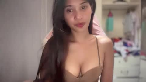 Snapshot of asianfuckdolljai chatting on February 21, 5:19 am asianfuckdolljai online show from February 21, 5:19 am