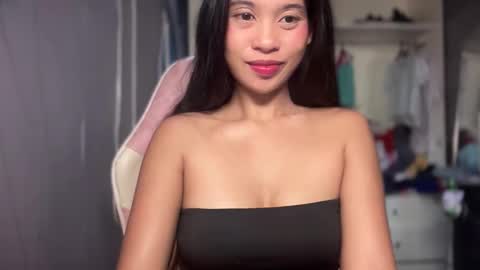 Snapshot of asianfuckdolljai chatting on February 22, 2:15 pm asianfuckdolljai online show from February 22, 2:15 pm