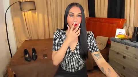 JULIA online show from December 17, 10:54 pm