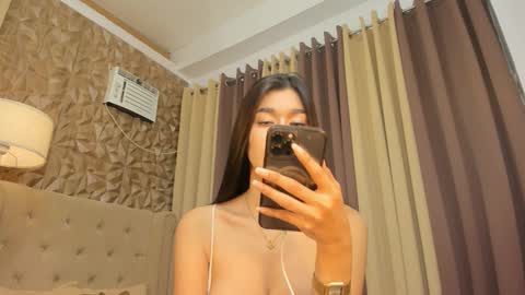 Snapshot of asianhugecocknina chatting on February 20, 9:32 am asianhugecocknina online show from February 20, 9:32 am