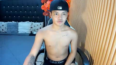 VICTORIA SCOTT online show from October 6, 12:46 pm