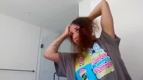 asianicolee online show from May 10, 1:22 am