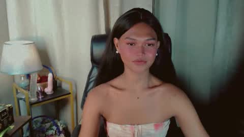 Snapshot of asiankianna chatting on May 24, 10:42 am Kianna online show from May 24, 10:42 am