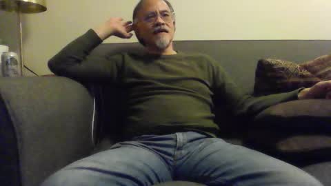 Snapshot of asianmixedman chatting on February 12, 3:34 am Asian Mixed Man online show from February 12, 3:34 am