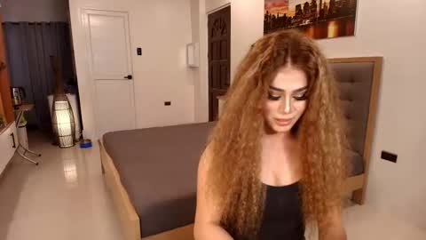 Snapshot of asiannaughtyerika chatting on December 18, 7:26 am ERIKA 3 online show from December 18, 7:26 am