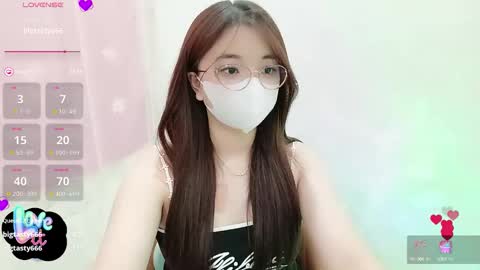 Snapshot of asianniky chatting on October 17, 12:36 am asianniky online show from October 17, 12:36 am