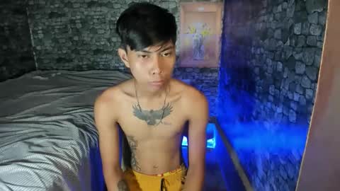 Snapshot of asianplayboyx chatting on April 4, 1:19 pm mark online show from April 4, 1:19 pm