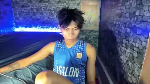 Snapshot of asianplayboyx chatting on April 20, 9:45 am mark online show from April 20, 9:45 am