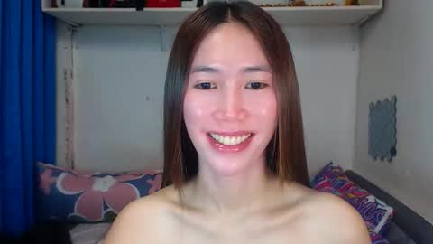 Snapshot of asianqt19 chatting on May 29, 11:08 am J A D E online show from May 29, 11:08 am