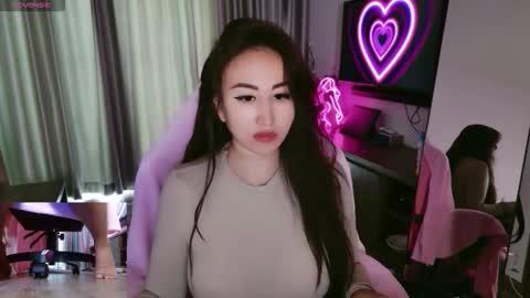 Snapshot of asianqueen777ohmi chatting on October 27, 3:21 am Rose   Mingna online show from October 27, 3:21 am