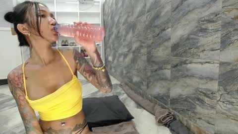 Snapshot of asianqueen93 chatting on December 2, 2:08 pm Jeje   special     online show from December 2, 2:08 pm