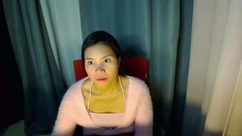 Snapshot of asiansluttyxx chatting on January 3, 7:38 am JEAN online show from January 3, 7:38 am