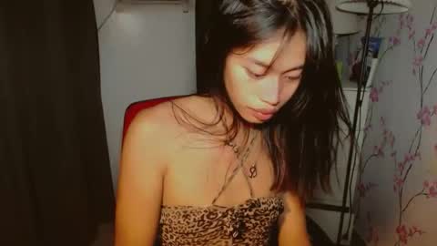 kisses online show from February 16, 6:15 pm