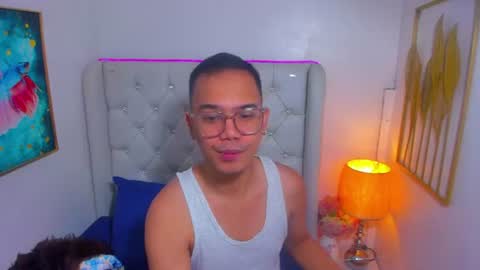 Snapshot of asianzero chatting on July 1, 5:45 pm Zero online show from July 1, 5:45 pm