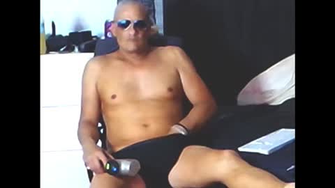 askil8802 online show from March 24, 11:59 am