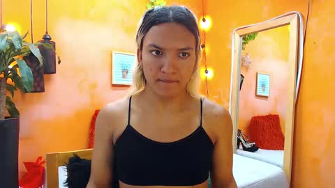 Snapshot of aslyhernandez chatting on January 8, 11:54 am ASLY online show from January 8, 11:54 am