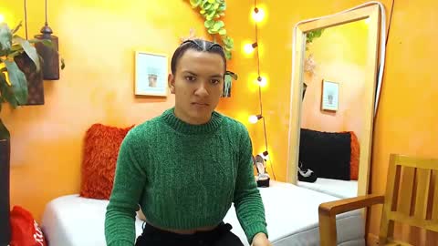 Snapshot of aslyhernandez chatting on January 10, 11:43 am ASLY online show from January 10, 11:43 am