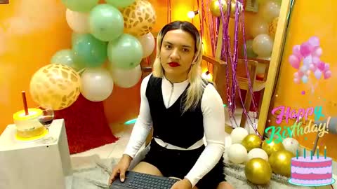 Snapshot of aslyhernandez chatting on January 16, 5:12 pm ASLY online show from January 16, 5:12 pm