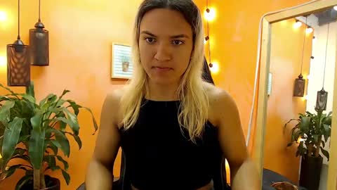 Snapshot of aslyhernandez chatting on January 24, 11:04 am ASLY online show from January 24, 11:04 am