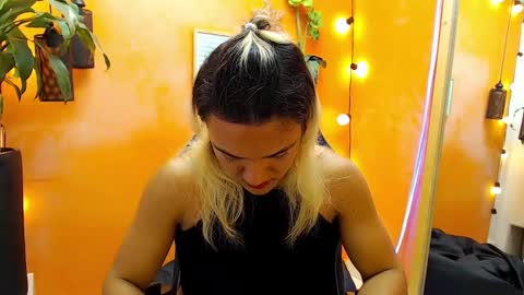 Snapshot of aslyhernandez chatting on January 27, 5:37 pm ASLY online show from January 27, 5:37 pm