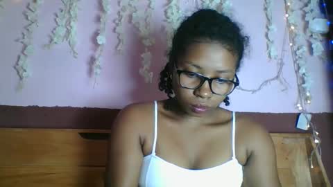 Snapshot of asmiraa chatting on May 5, 4:37 pm asmiraa online show from May 5, 4:37 pm
