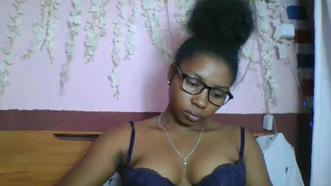 Snapshot of asmiraa chatting on May 31, 6:09 pm asmiraa online show from May 31, 6:09 pm