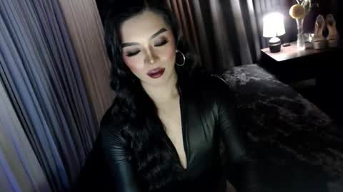 Margaux Miller online show from October 20, 5:24 pm