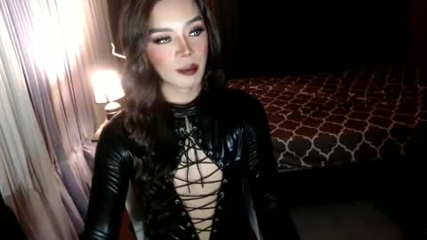 Margaux Miller online show from May 6, 4:56 pm
