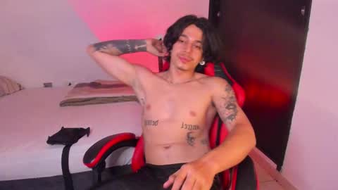 asmodeuszz online show from March 29, 2:22 am