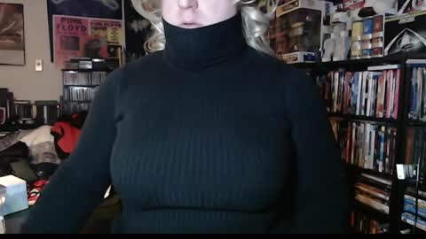 Aspen Vale online show from December 6, 9:46 pm