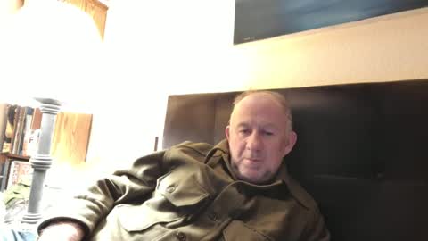 Snapshot of aspenleaf chatting on January 4, 4:33 am aspenleaf online show from January 4, 4:33 am