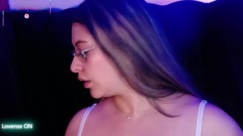 Snapshot of aspenruss chatting on October 13, 2:22 am online show from October 13, 2:22 am