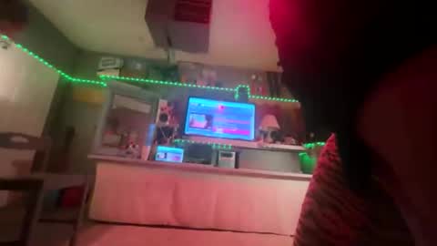 Snapshot of ass_so_sweet chatting on December 21, 7:15 am SIR WILLIAM online show from December 21, 7:15 am