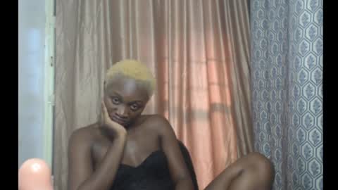 Assy girl25 online show from May 21, 7:04 am