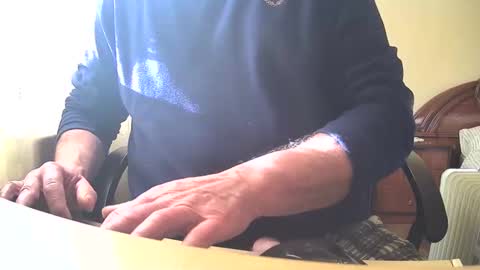 Snapshot of astelover chatting on December 31, 2:03 pm astelover online show from December 31, 2:03 pm