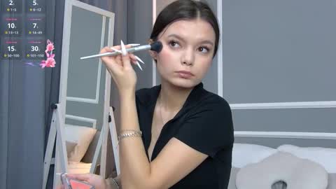 Aster Quinn online show from November 23, 3:45 pm