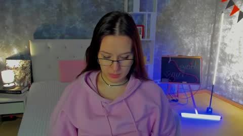 Snapshot of asti_bubbles chatting on April 21, 1:42 am Asti online show from April 21, 1:42 am