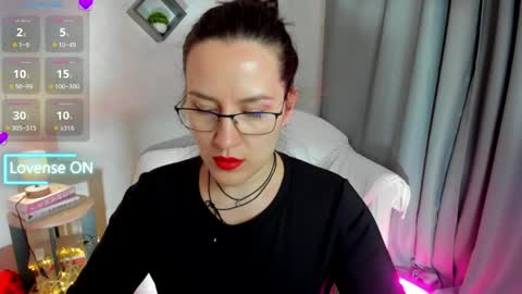 Snapshot of asti_bubbles chatting on May 17, 7:06 am Asti online show from May 17, 7:06 am