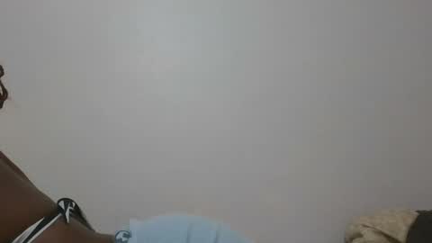 Snapshot of astra_love254 chatting on November 6, 7:04 pm astra_love254 online show from November 6, 7:04 pm