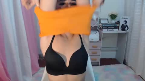 Anna online show from January 29, 4:52 pm