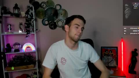 Snapshot of astren_villo chatting on April 28, 6:13 pm astren online show from April 28, 6:13 pm