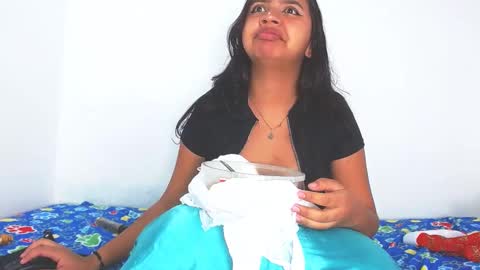 Snapshot of astridvagina18 chatting on December 3, 8:17 pm ASTRID online show from December 3, 8:17 pm