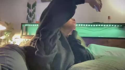 astro_n_tatiana online show from November 17, 4:40 am