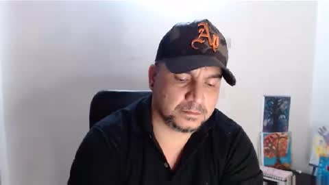 Snapshot of astton_nick chatting on December 19, 2:45 am Nick Astton online show from December 19, 2:45 am