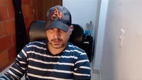 Snapshot of astton_nick chatting on February 6, 6:08 am Nick Astton online show from February 6, 6:08 am