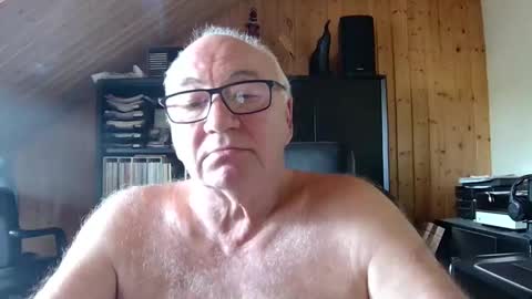 asusandy online show from April 27, 3:21 pm