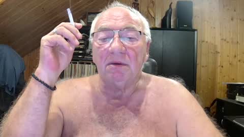 Snapshot of asusandy chatting on July 7, 11:31 pm asusandy online show from July 7, 11:31 pm