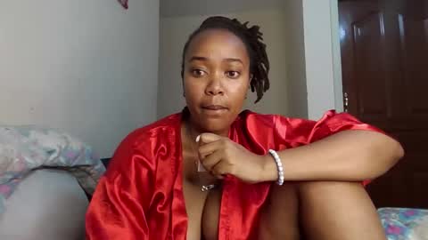 Snapshot of atara_seren chatting on June 9, 9:59 pm atara_seren online show from June 9, 9:59 pm