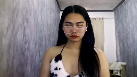 atashakendall online show from March 15, 2:28 am