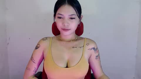 Snapshot of ate_girlxx chatting on May 14, 12:34 pm ate_girlxx online show from May 14, 12:34 pm